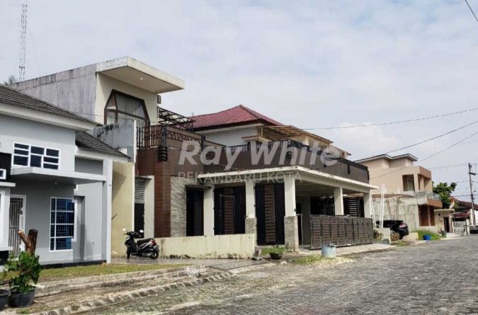 Dijual Rumah Siap Huni Dekat Jalan Tengku Bey, Simpang Tiga