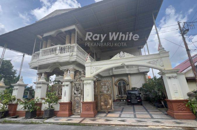Dijual Rumah Mewah 2 Lantai Lokasi Panam