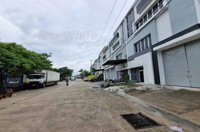 Dijual Gudang Di Komplek Pergudangan Air Hitam