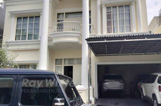Dijual Cepat Rumah Mewah Cluster 24 Jam Type 300
