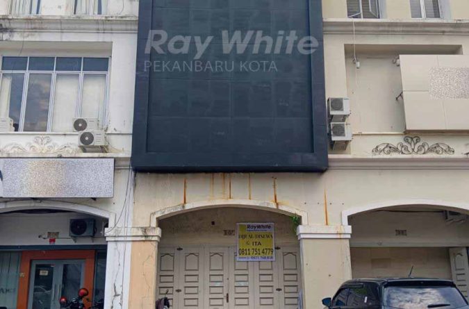 Disewa Ruko 3 Lantai di Jl Jend. Sudirman Pku