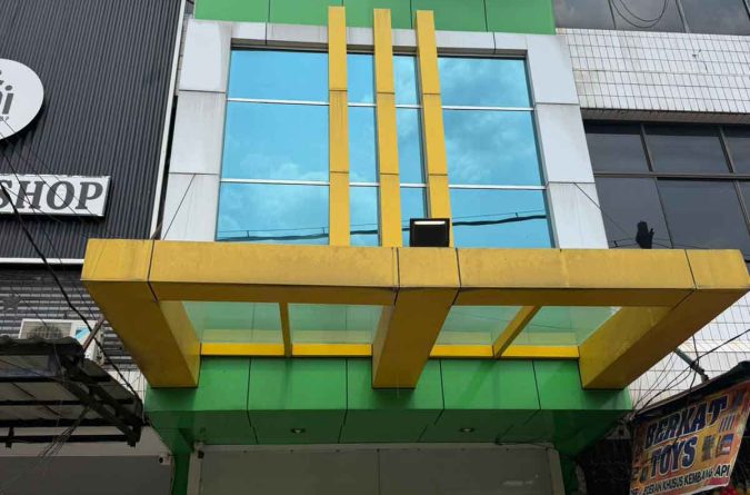 Dijual Ruko 3 Lantai Dekat Jalan Jenderal Ahmad Yani, Pekanbaru
